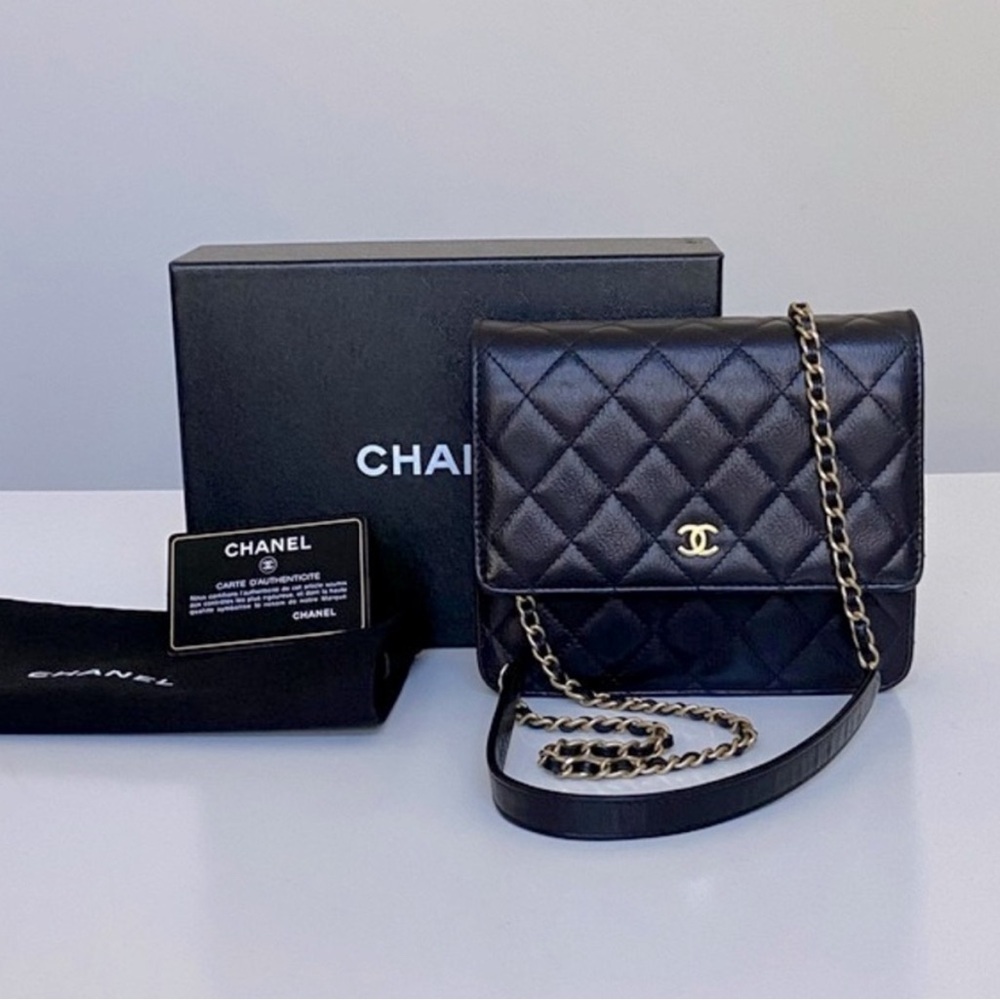 CHANEL Black Quilted Lambskin Flap Bag with Gold Chain
